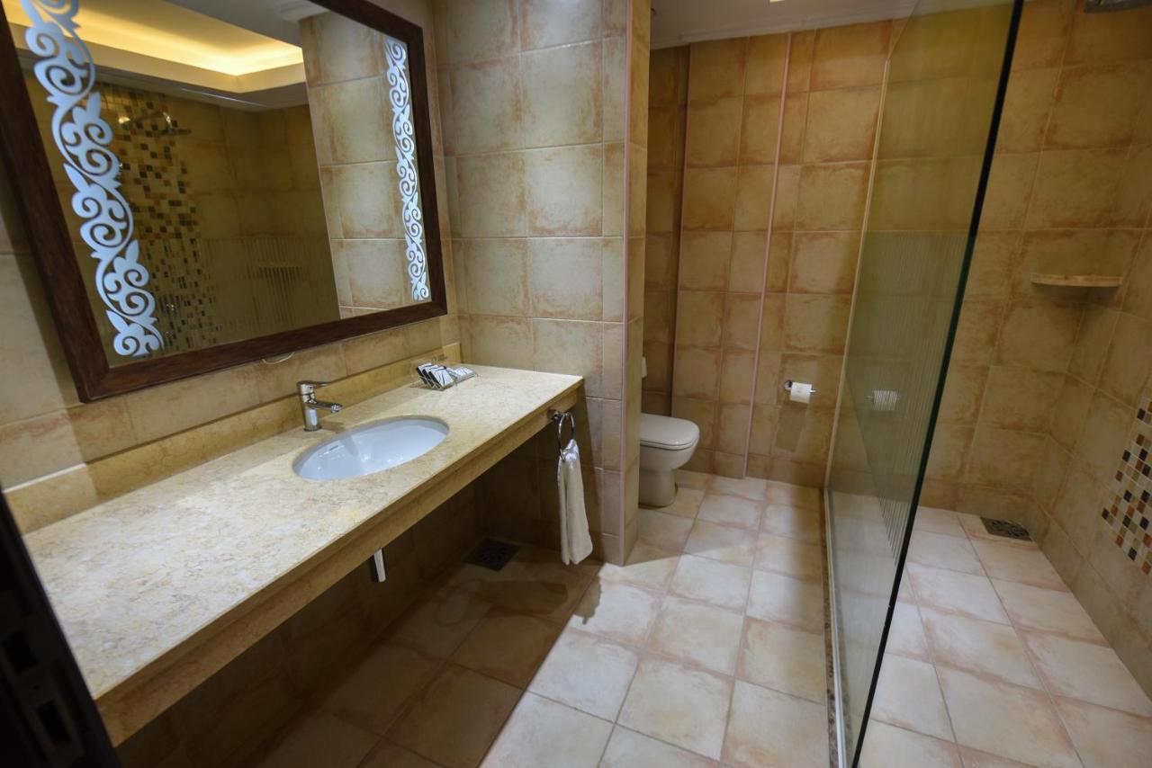 Casa Solada Hotel Kampala Zewnętrze zdjęcie