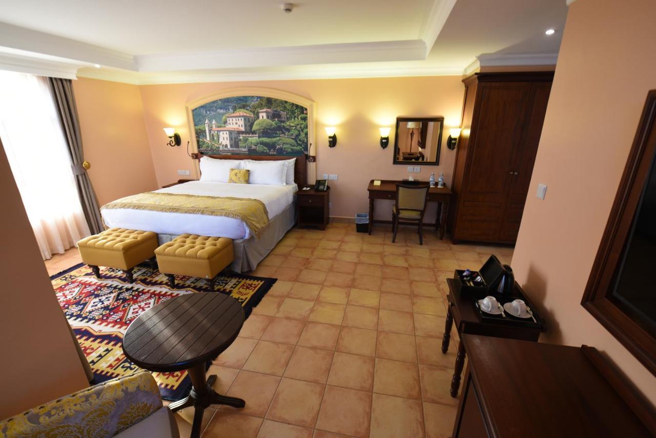 Casa Solada Hotel Kampala Zewnętrze zdjęcie